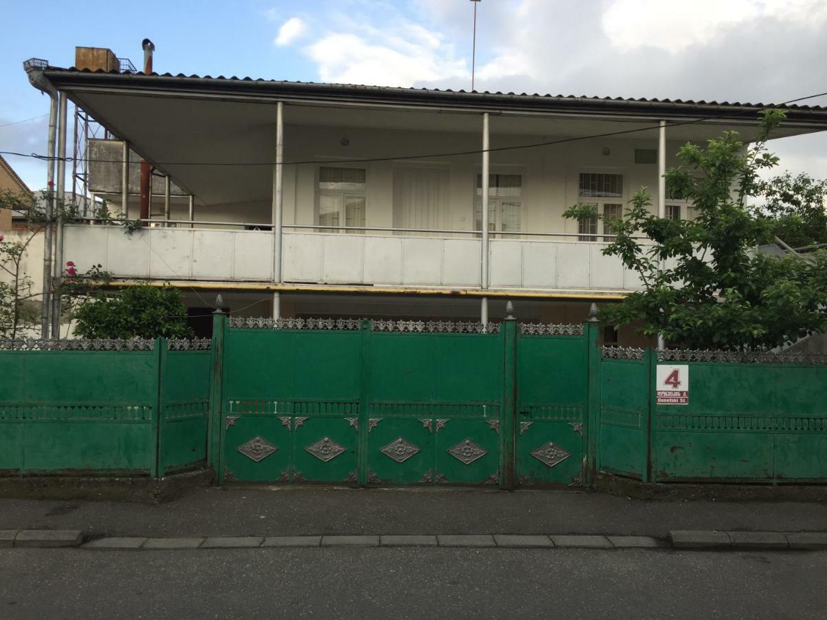 Ferienwohnung Host N1 Kutaissi Exterior foto